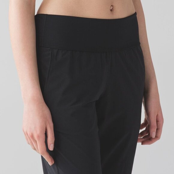 Lululemon Black Om Lightweight High/Low Rise Pant Size 4 - Picture 5 of 12
